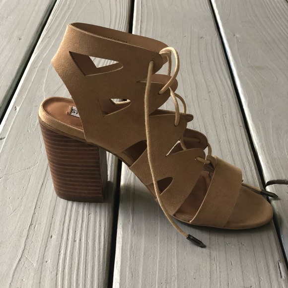 Steve Madden Tan Heels Size 5.5 - Picture 4 of 6